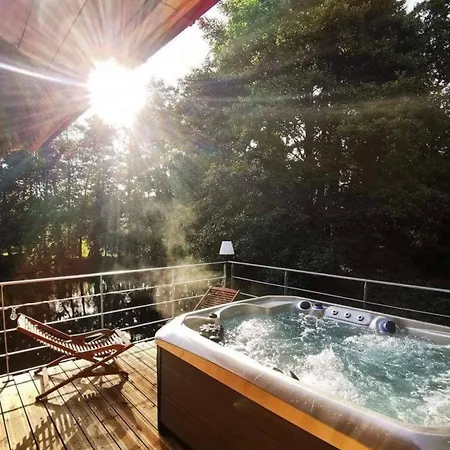 Campsite Les De Koad'dour - Sejour Dans Les Arbres