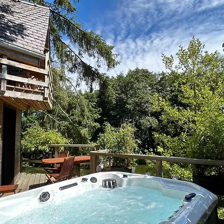 Campsite Les De Koad'dour - Sejour Dans Les Arbres